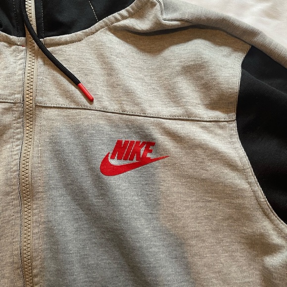 Nike dri-fit jacket. Hood. Size L. Gray/black/red - Picture 3 of 3